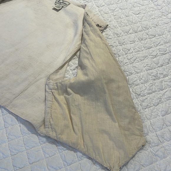 Vest - Picture 9 of 10